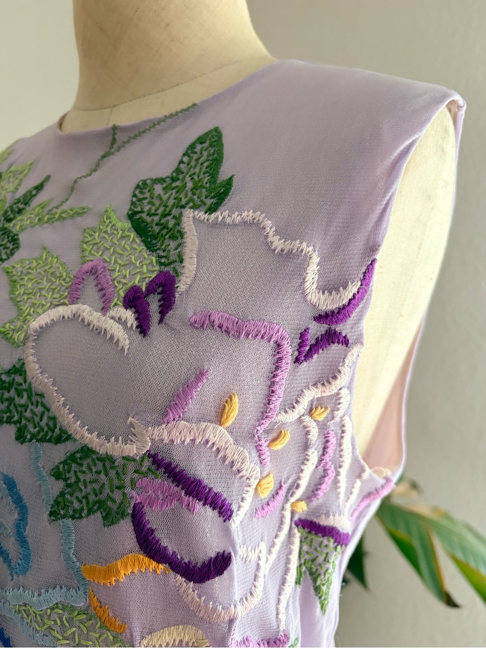 Vivienne Tam VTG Sheer Mesh Embroidered Floral Tank Top Shirt 90s Rare Purple 2 - Picture 4 of 15